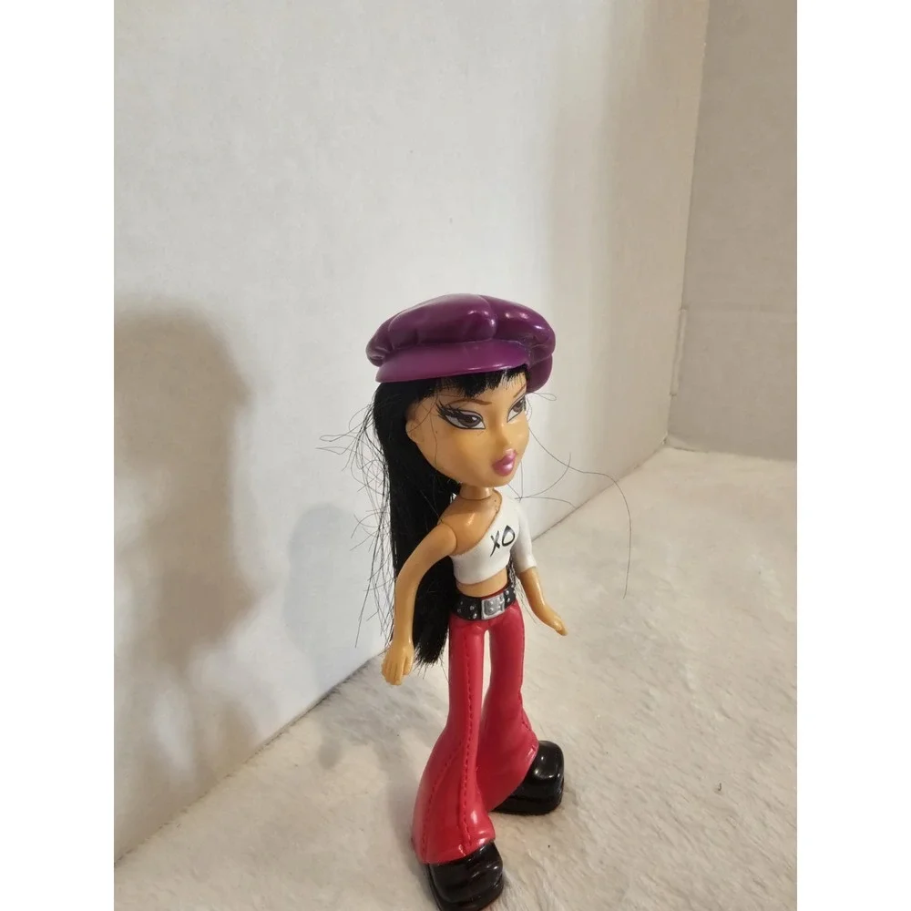 McDonald's 2003‎ Bratz Doll Toy Figurine With Purple Hat 4 3/4